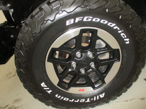 Used 2021 Jeep Wrangler Unlimited Rubicon AWD/4WD image 5