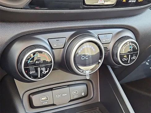 New 2026 Hyundai Venue SEL FWD image 5