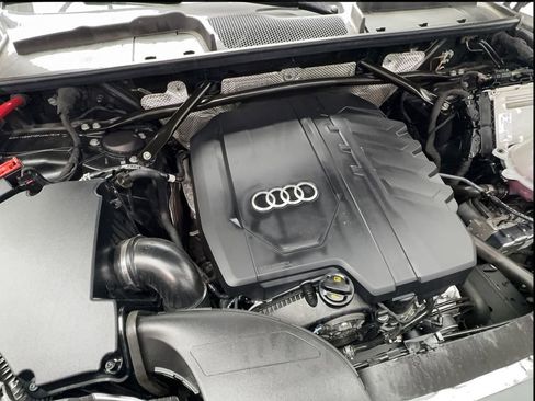 Used 2023 Audi Q5 2.0T Premium w/ Convenience Package AWD/4WD image 17