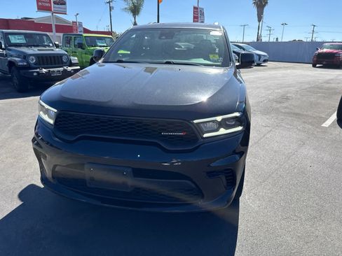 Used 2025 Dodge Durango GT AWD/4WD image 3