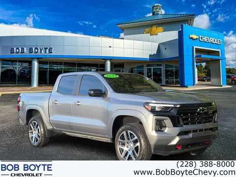 Certified 2024 Chevrolet Colorado Z71 w/ Z71 Convenience Package 2 AWD/4WD image 1