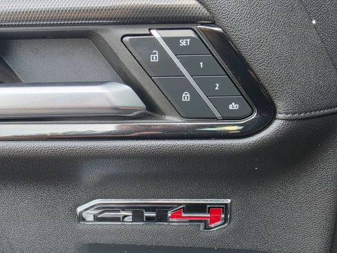 Used 2023 GMC Sierra 1500 AT4 w/ Technology Package AWD/4WD image 27