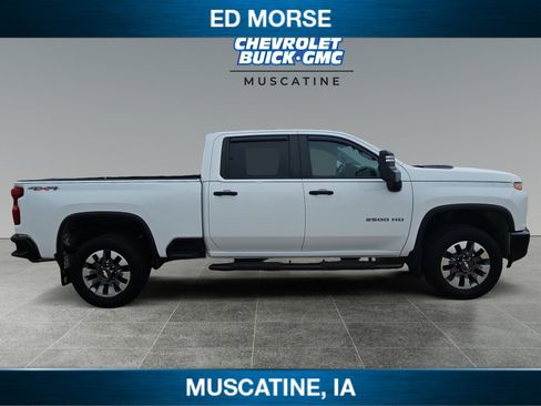 Used 2022 Chevrolet Silverado 2500 Custom w/ Custom Value Package image 6