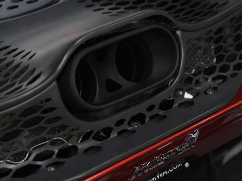 Used 2024 McLaren 750S image 21