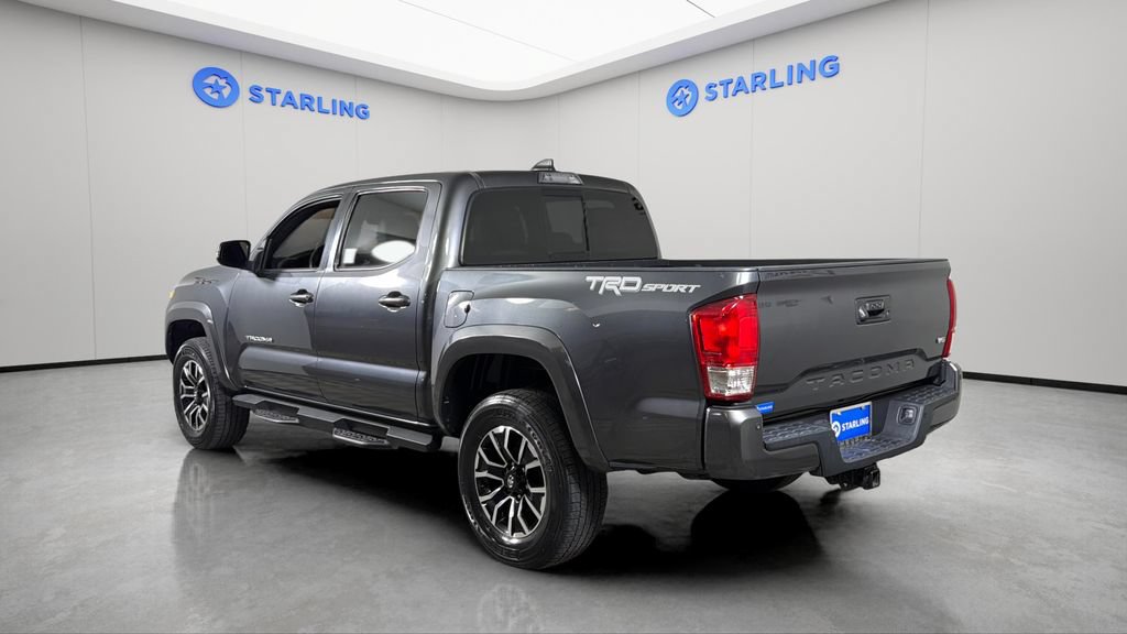 Used 2022 Toyota Tacoma TRD Sport w/ Technology Package RWD image 5