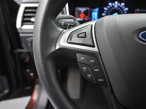 Used 2019 Ford Fusion SE FWD image 28