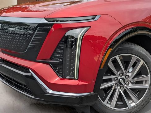 New 2026 Cadillac Vistiq Sport AWD/4WD image 18