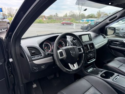 Used 2019 Dodge Grand Caravan GT image 10