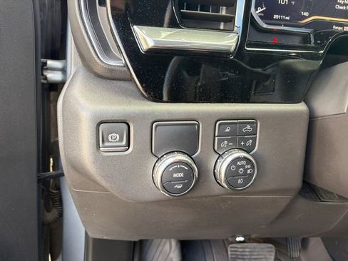 Used 2024 GMC Sierra 1500 SLT RWD image 5