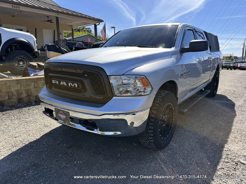 Used 2019 RAM 1500 Classic SLT AWD/4WD image 2
