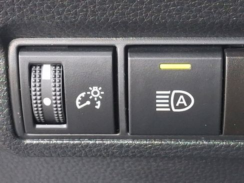 Certified 2023 Toyota Corolla Cross LE w/ Moonroof Package image 27