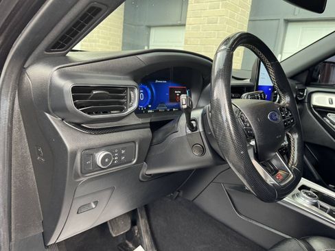 Used 2020 Ford Explorer ST w/ Premium Technology Package AWD/4WD image 21