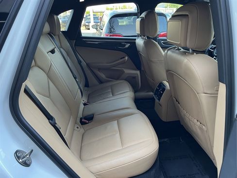 Used 2017 Porsche Macan S image 15