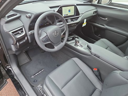 New 2025 Lexus UX 300h AWD image 9