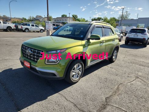 Used 2020 Hyundai Venue SEL FWD image 4