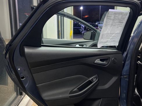 Used 2018 Ford Focus Titanium image 16