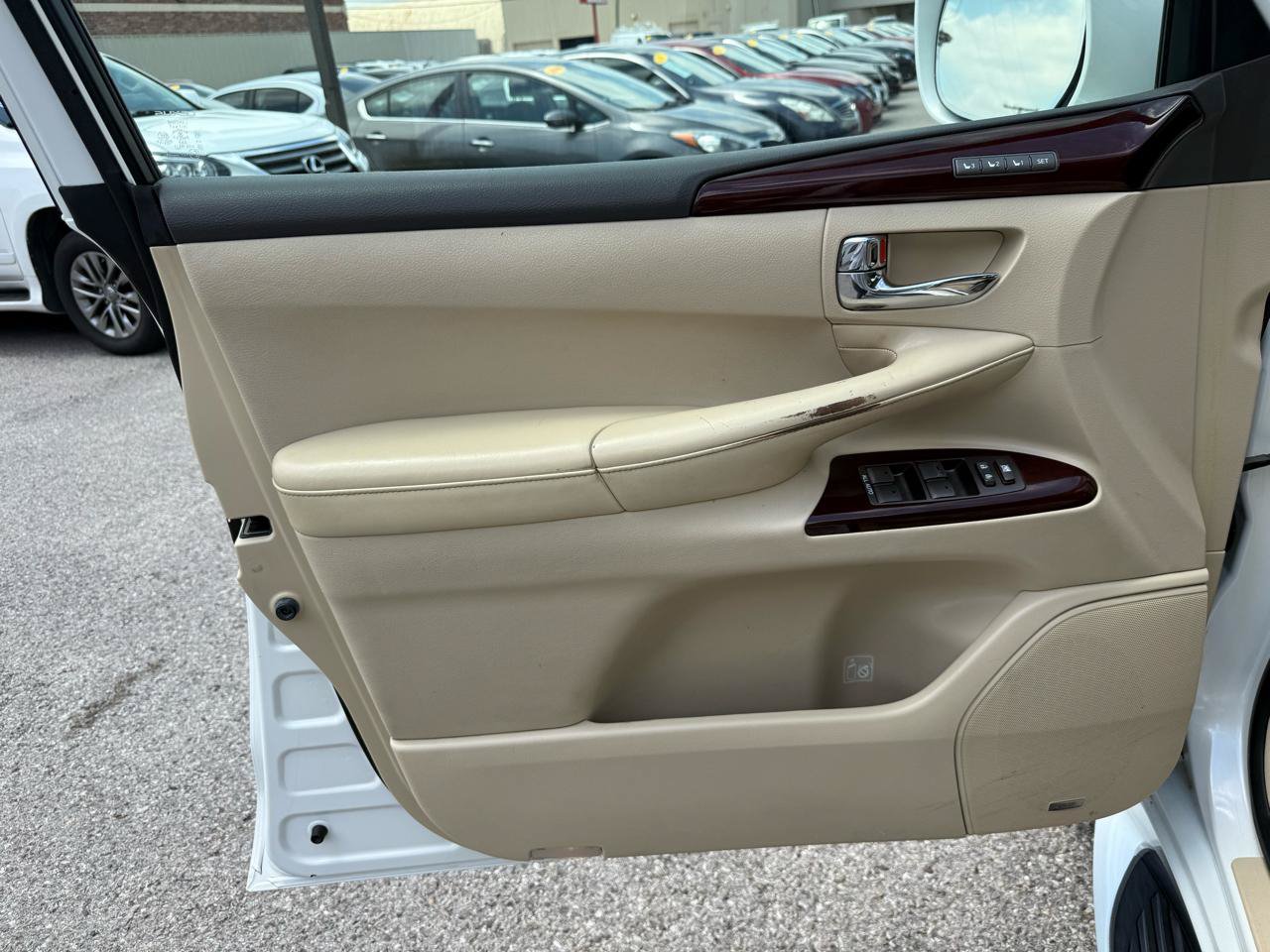 Used 2015 Lexus LX 570 4WD image 15