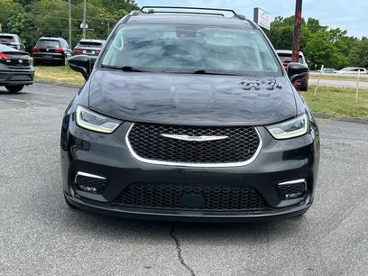 Used 2021 Chrysler Pacifica Touring-L