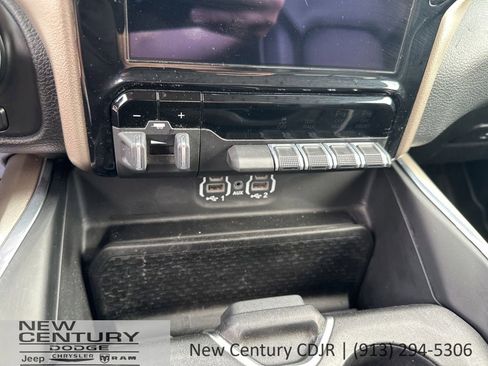 Used 2021 RAM 1500 Laramie AWD/4WD image 27