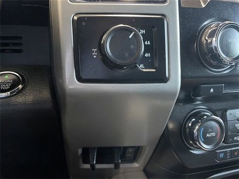 Used 2015 Ford F150 Lariat image 21