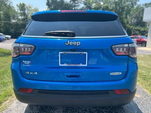 Used 2024 Jeep Compass Latitude AWD/4WD image 7