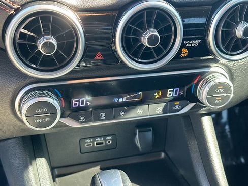 Used 2023 Nissan Sentra SR w/ Midnight Edition Package image 18