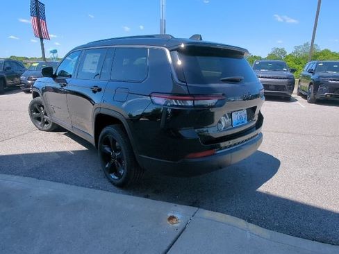 New 2026 Jeep Grand Cherokee L Limited w/ Limited Altitude Package AWD/4WD image 35