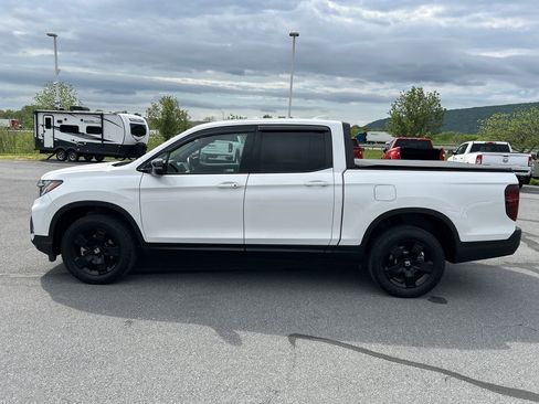 Used 2025 Honda Ridgeline Black Edition image 4