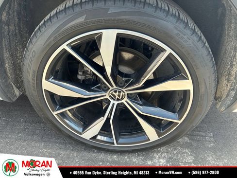Used 2022 Volkswagen Tiguan SEL R-Line AWD/4WD image 10