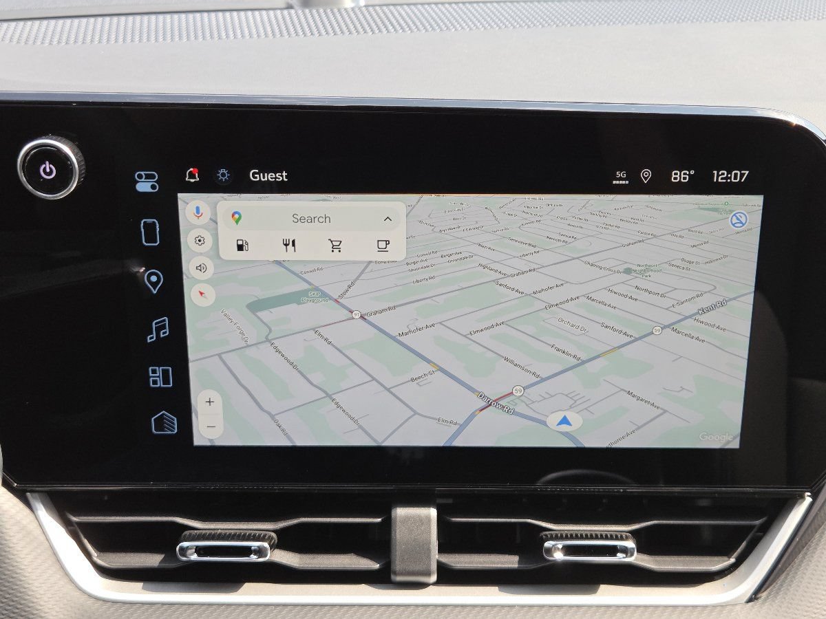 New 2027 Chevrolet Equinox LT w/ Convenience Package II FWD image 4