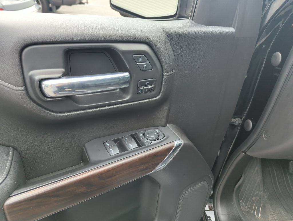 Used 2021 GMC Sierra 1500 SLT RWD image 18