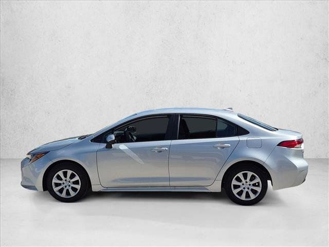 Used 2025 Toyota Corolla LE FWD image 8