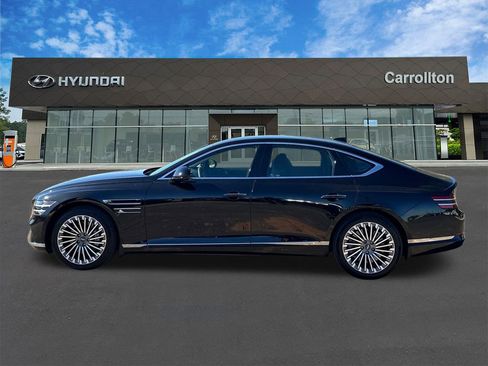Used 2023 Genesis G80 image 8