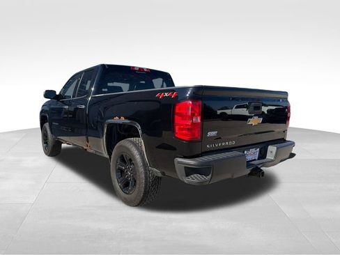 Used 2018 Chevrolet Silverado 1500 W/T w/ WT Convenience Package AWD/4WD image 7
