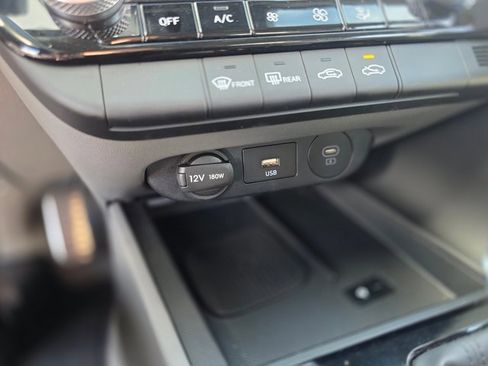 Certified 2025 Hyundai Elantra Sport image 27