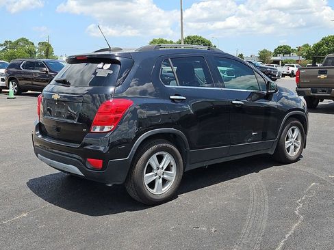 Used 2019 Chevrolet Trax LT w/ LT Convenience Package FWD image 6
