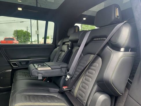 Used 2024 Rivian R1S Adventure AWD/4WD image 27