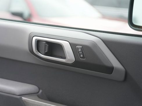 Certified 2021 Ford Bronco Black Diamond image 29