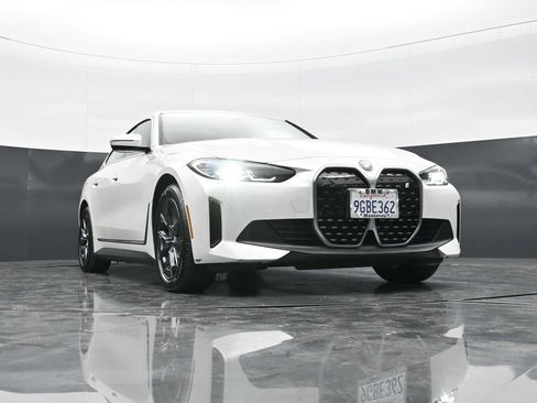 Certified 2023 BMW i4 eDrive35 RWD image 27