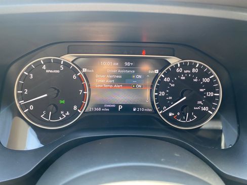 Used 2022 Nissan Rogue SV image 33