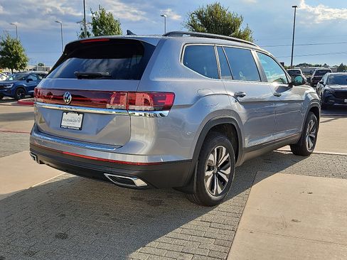 New 2026 Volkswagen Atlas SE image 4