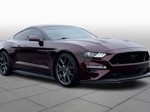 Used 2018 Ford Mustang GT Premium image 3