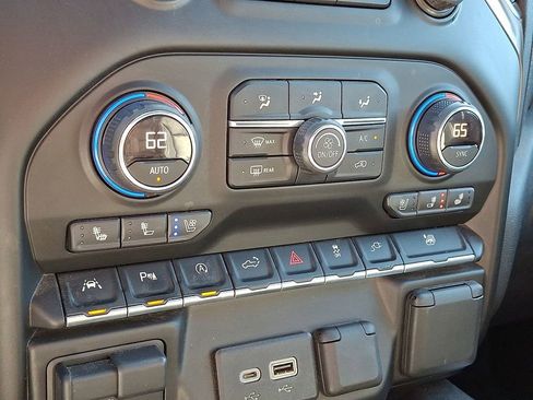 Used 2019 Chevrolet Silverado 1500 High Country w/ Trailer Camera Package image 17