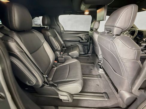 Used 2026 Toyota Sienna XLE Woodland Edition AWD/4WD image 26