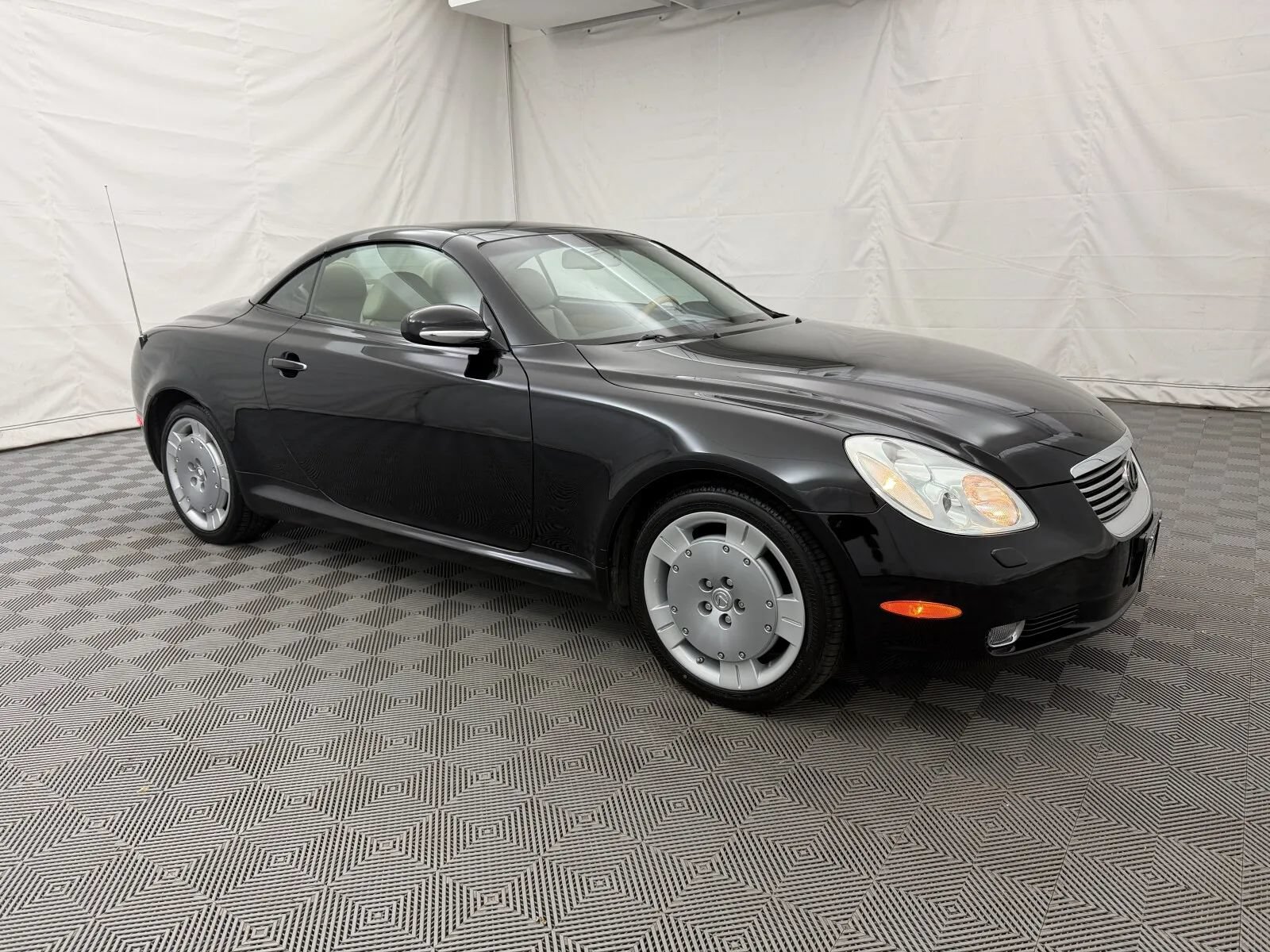Used 2002 Lexus SC 430 Convertible RWD image 10