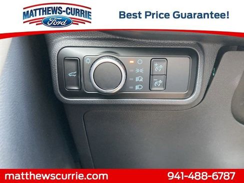 New 2025 Ford Explorer Active image 28