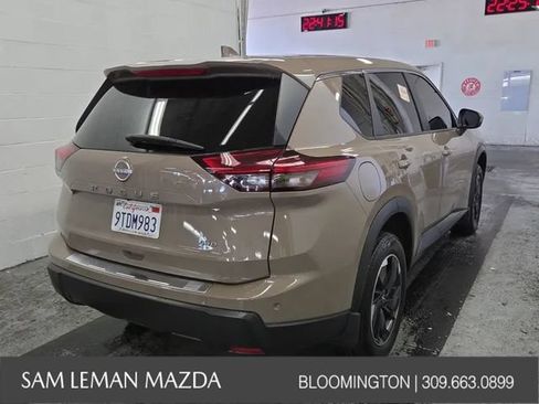Used 2025 Nissan Rogue SV AWD/4WD image 7