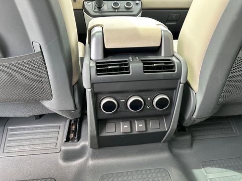 Used 2023 Land Rover Defender 110 SE AWD/4WD image 22