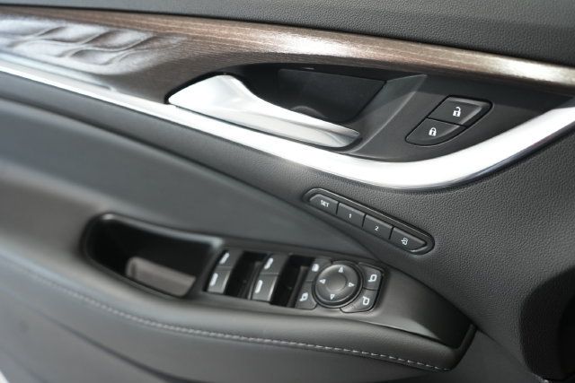 Used 2024 Buick Enclave Avenir w/ Avenir Technology Package AWD/4WD image 14