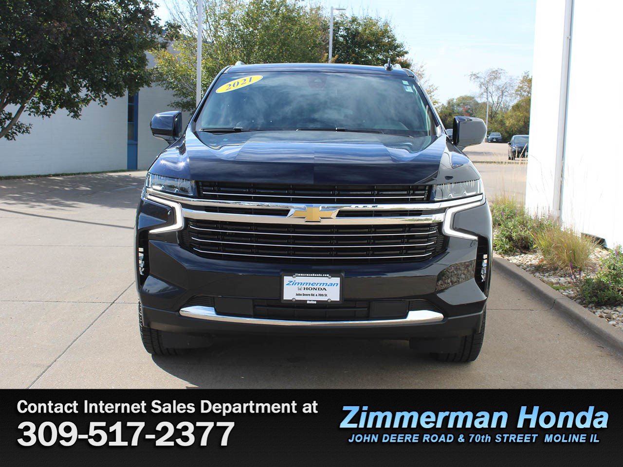Used 2021 Chevrolet Suburban LT w/ Rear Media and Nav Package AWD/4WD image 4